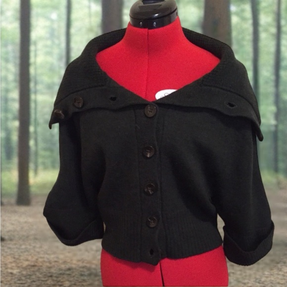 Banana Republic Sweaters - Banana Republic Green Short Cardigan Bolero